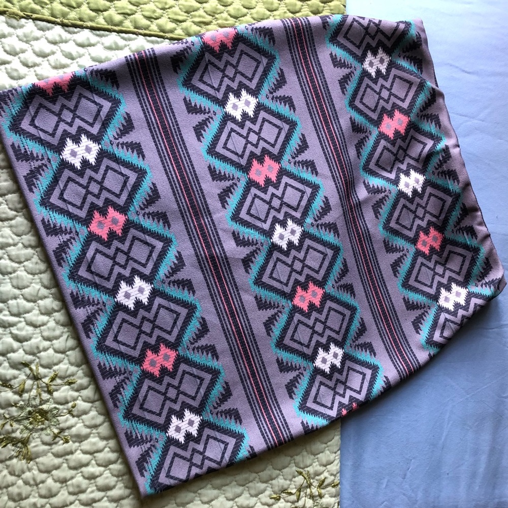 Aztec Print Skirt. Size S.  Elastic waist.